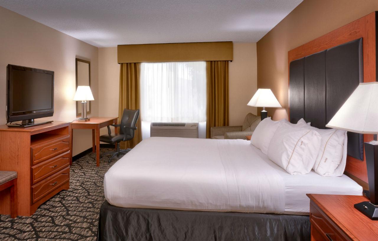 Express & By Ihg Hotel 3*