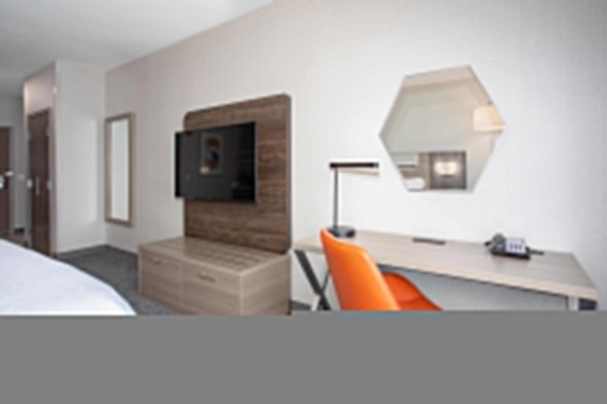 Express & By Ihg Hotel