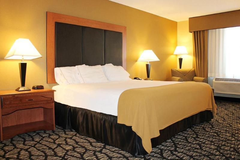 Express & By Ihg Hotel 3*