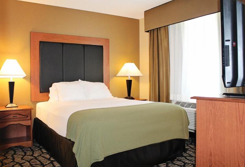 Express & By Ihg Hotel 3*